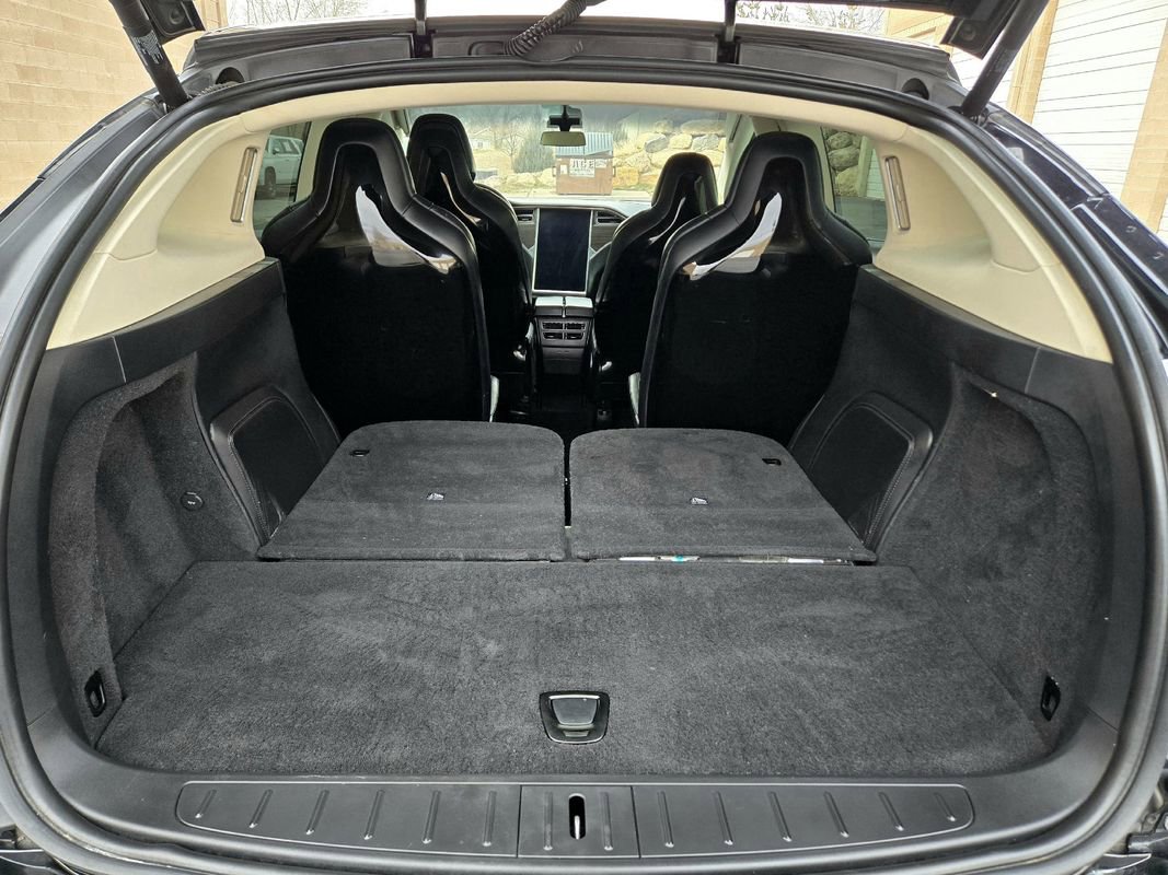 Used 2016 Tesla Model X 90D AWD/4WD image 11