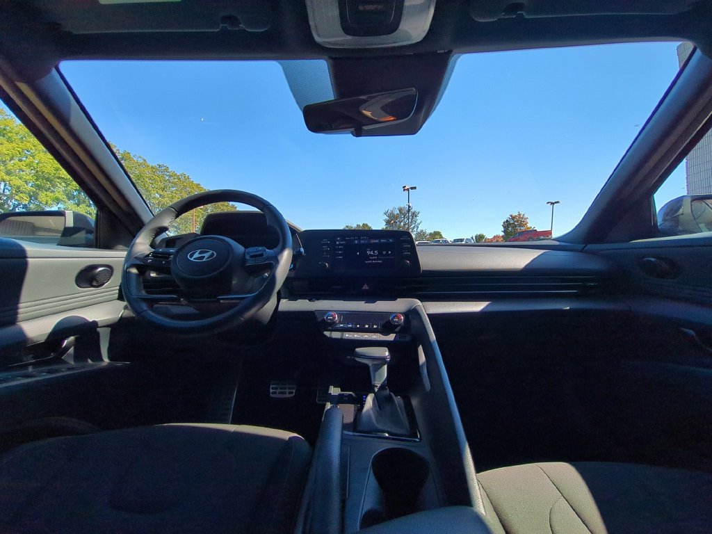 Used 2026 Hyundai Elantra Sport FWD image 25