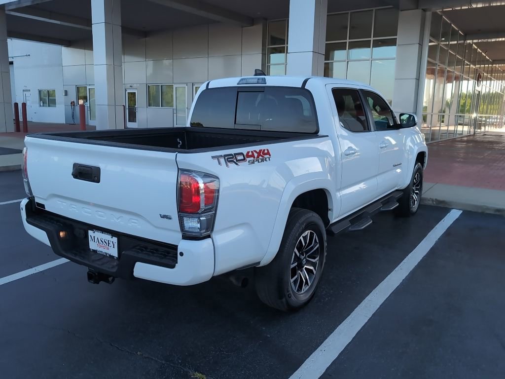 Used 2022 Toyota Tacoma TRD Sport w/ Technology Package image 6