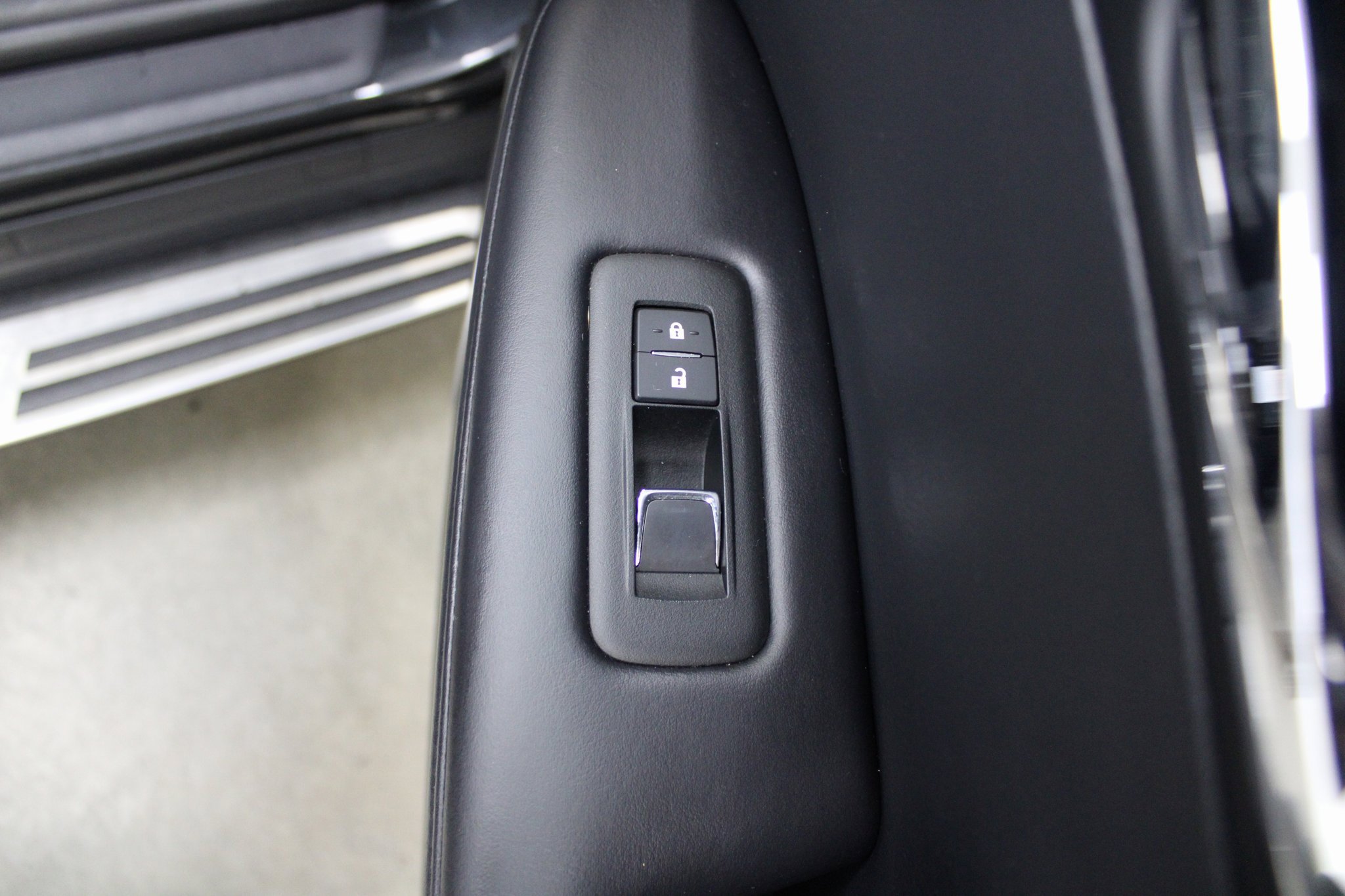 Used 2019 Lexus RX 450h AWD image 31