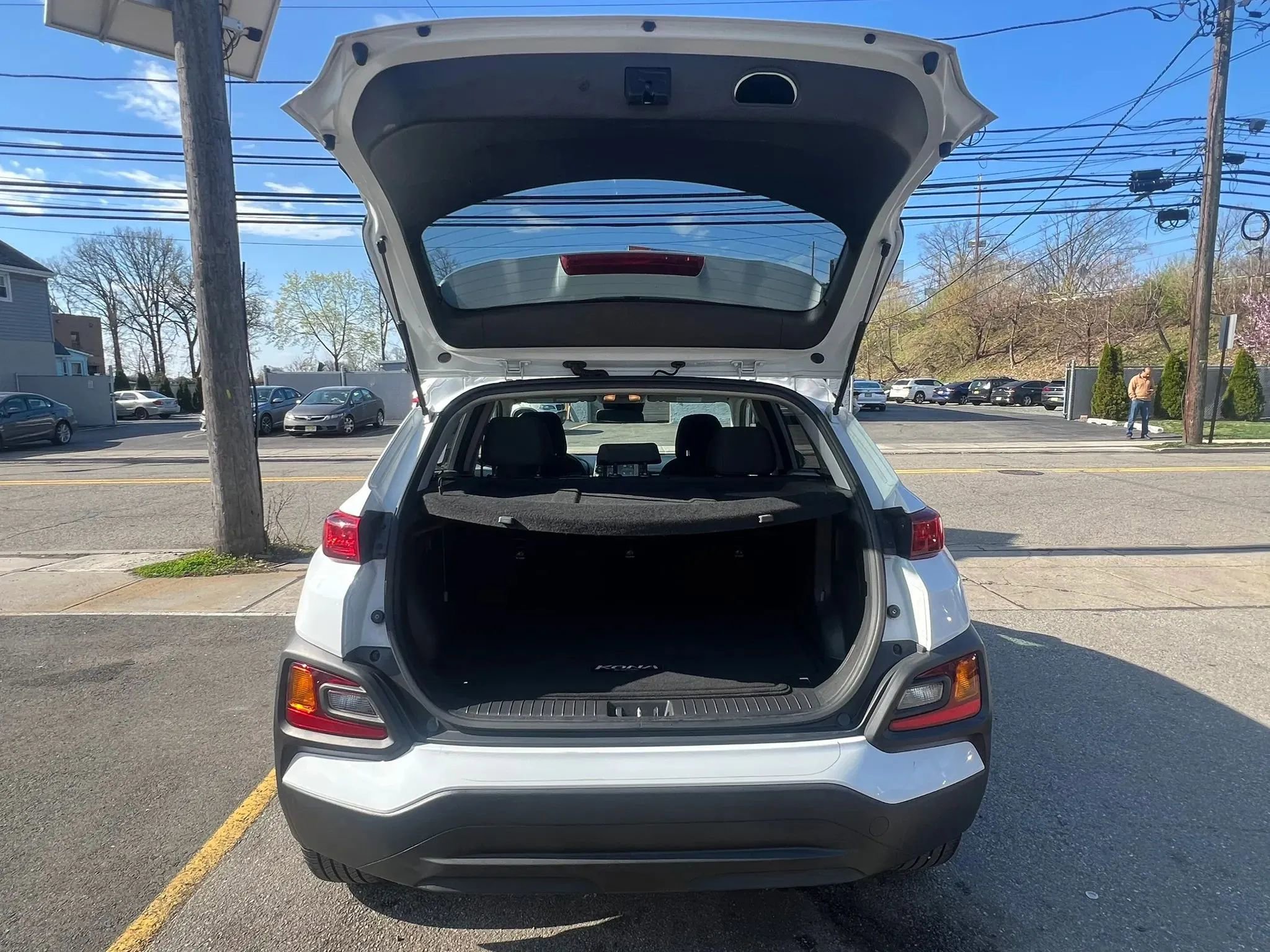 Used 2021 Hyundai Kona SEL w/ Cargo Package image 9