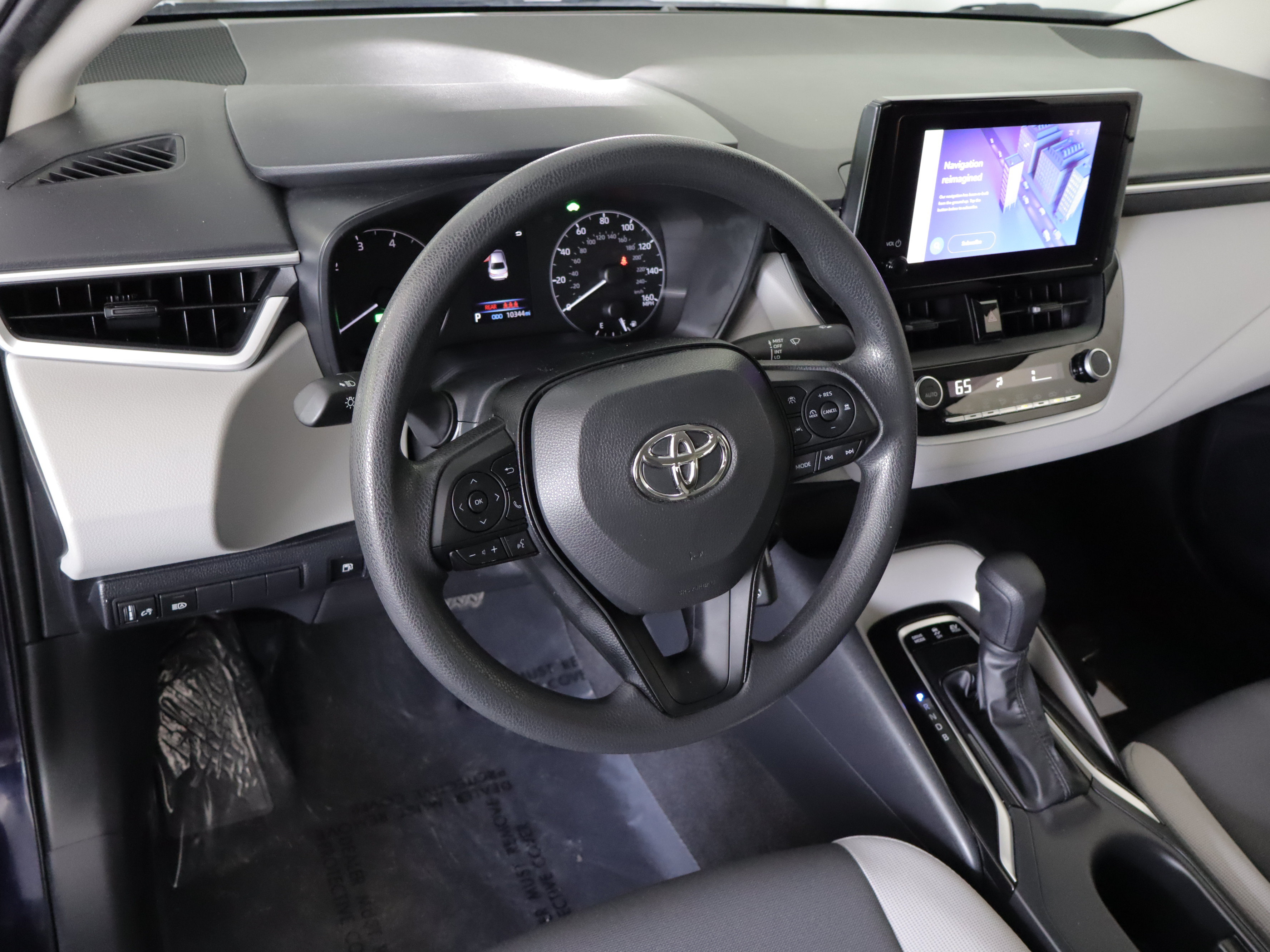 Used 2024 Toyota Corolla LE AWD/4WD image 9