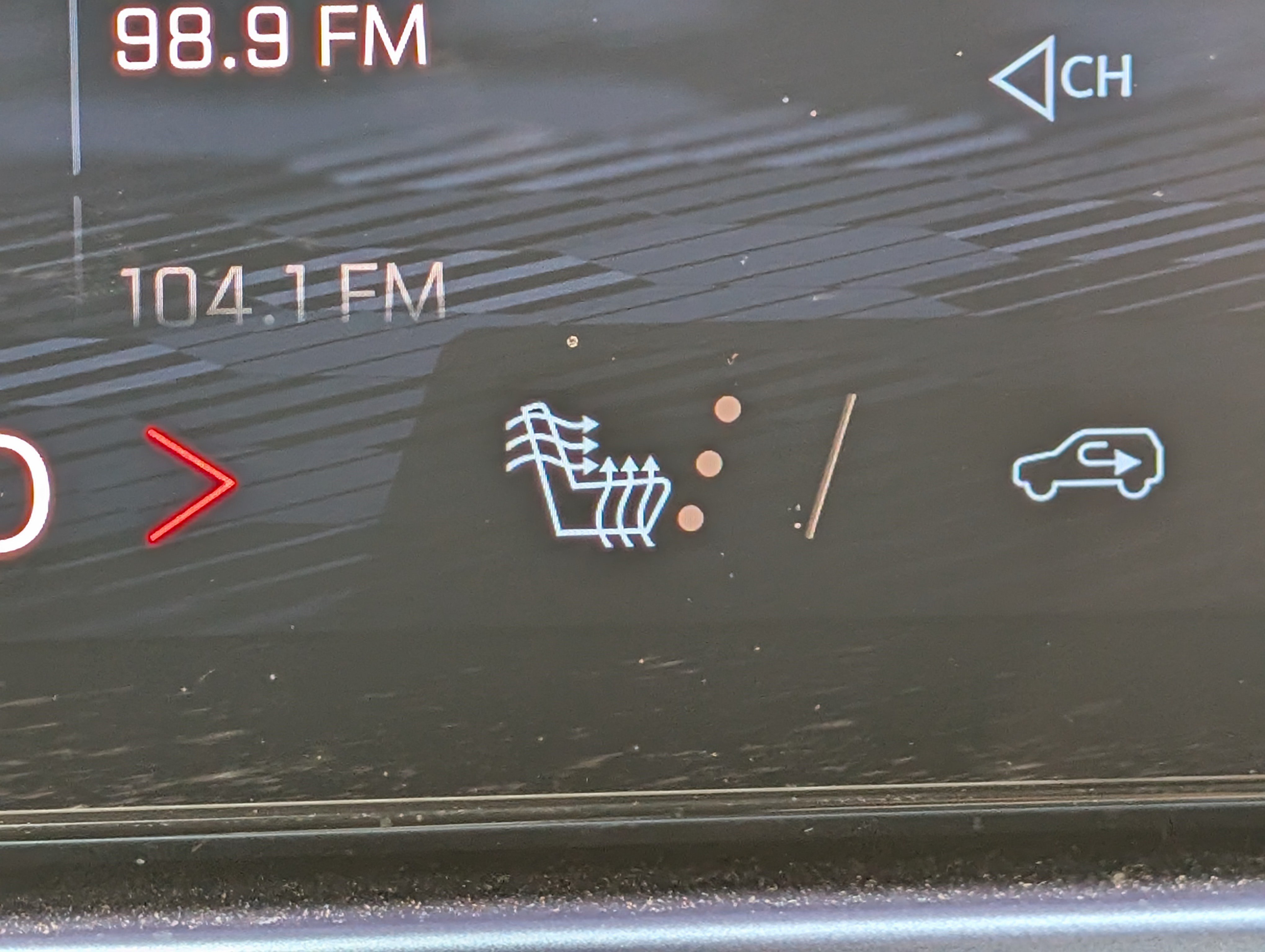 Used 2024 Chevrolet Equinox EV LT FWD image 32