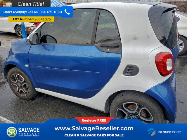 Used 2016 smart fortwo Coupe image 3