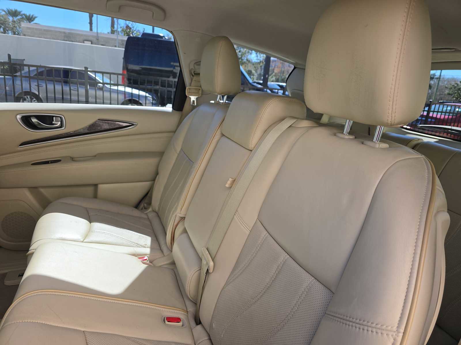 Used 2013 INFINITI JX35 AWD w/ Premium Pkg image 12