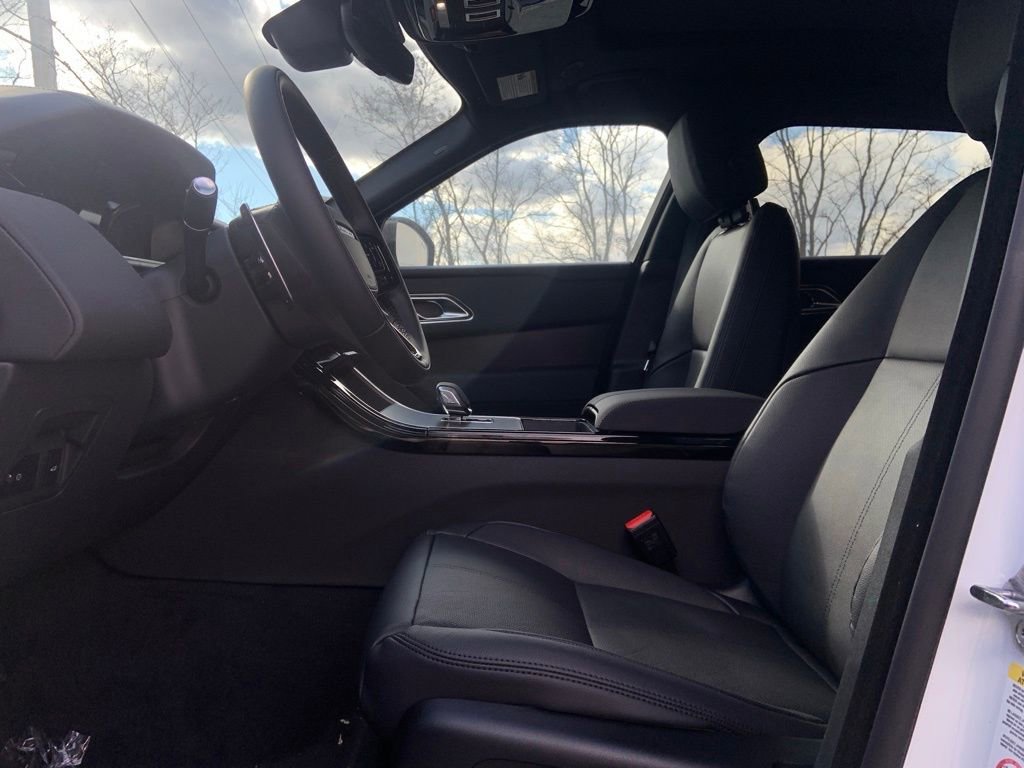 New 2026 Land Rover Range Rover Velar Dynamic SE image 11