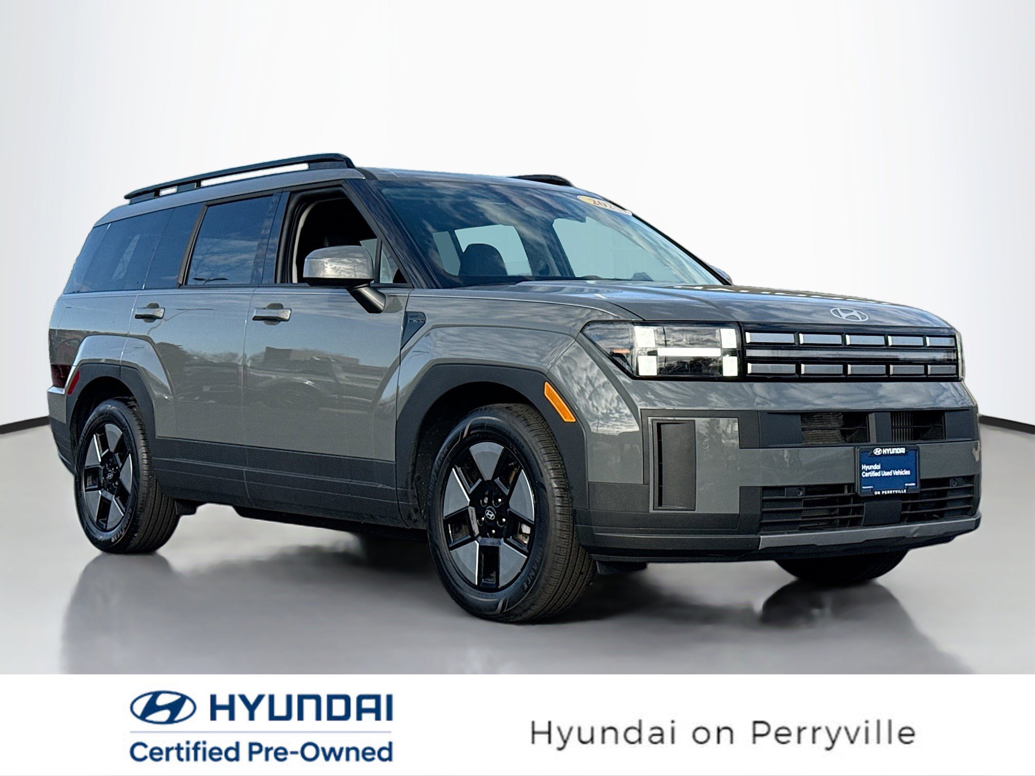 Used 2025 Hyundai Santa Fe SEL image 1