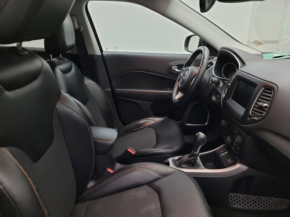 Used 2018 Jeep Compass Latitude w/ Popular Equipment Group FWD image 21