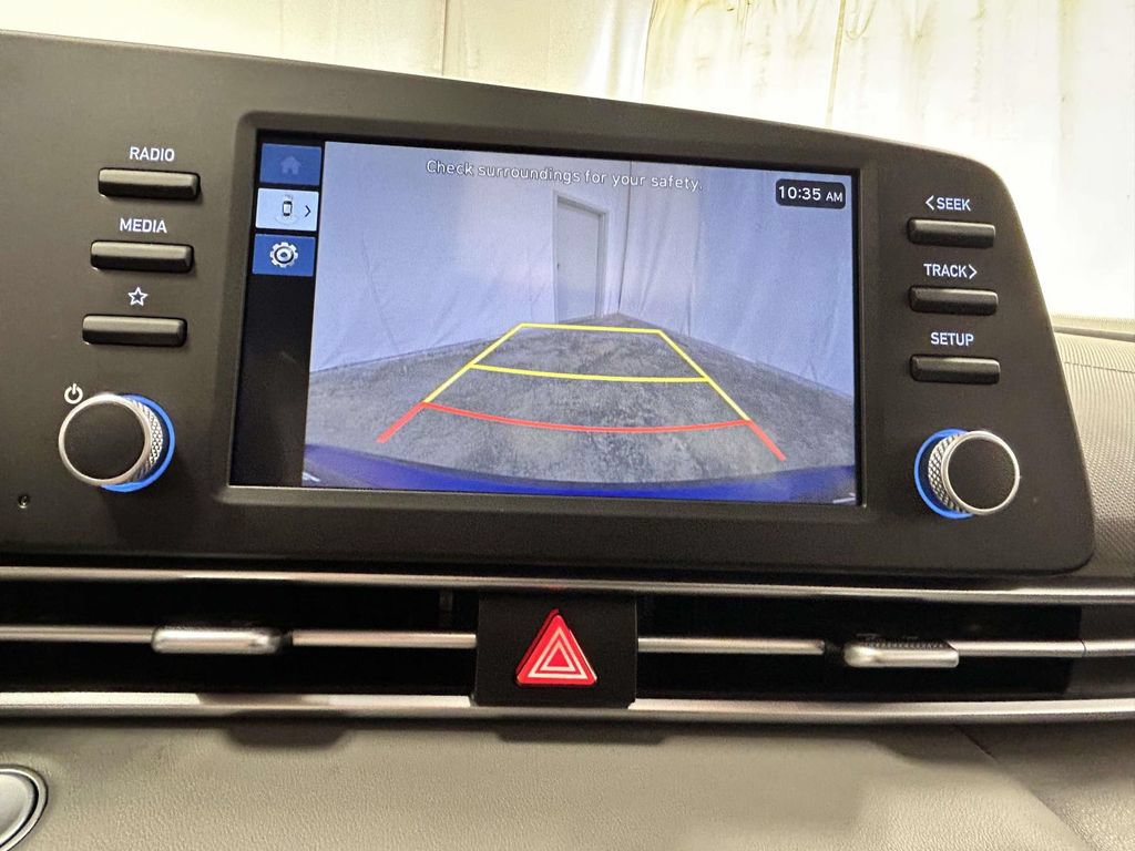Certified 2025 Hyundai Elantra Sport FWD image 15