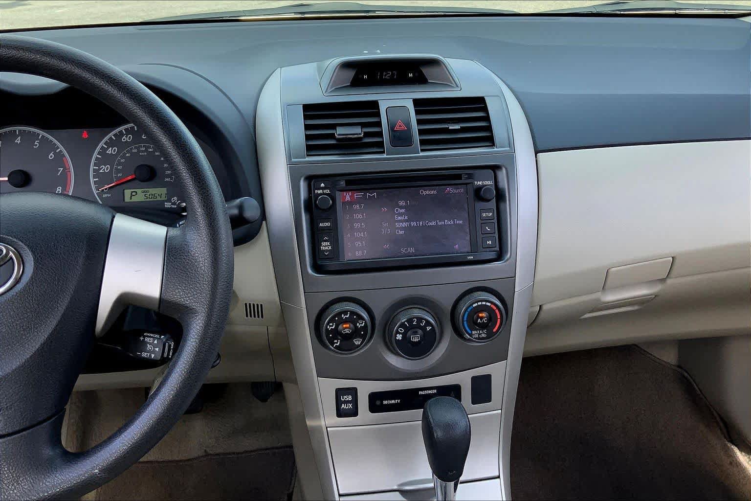 Used 2013 Toyota Corolla LE FWD image 7