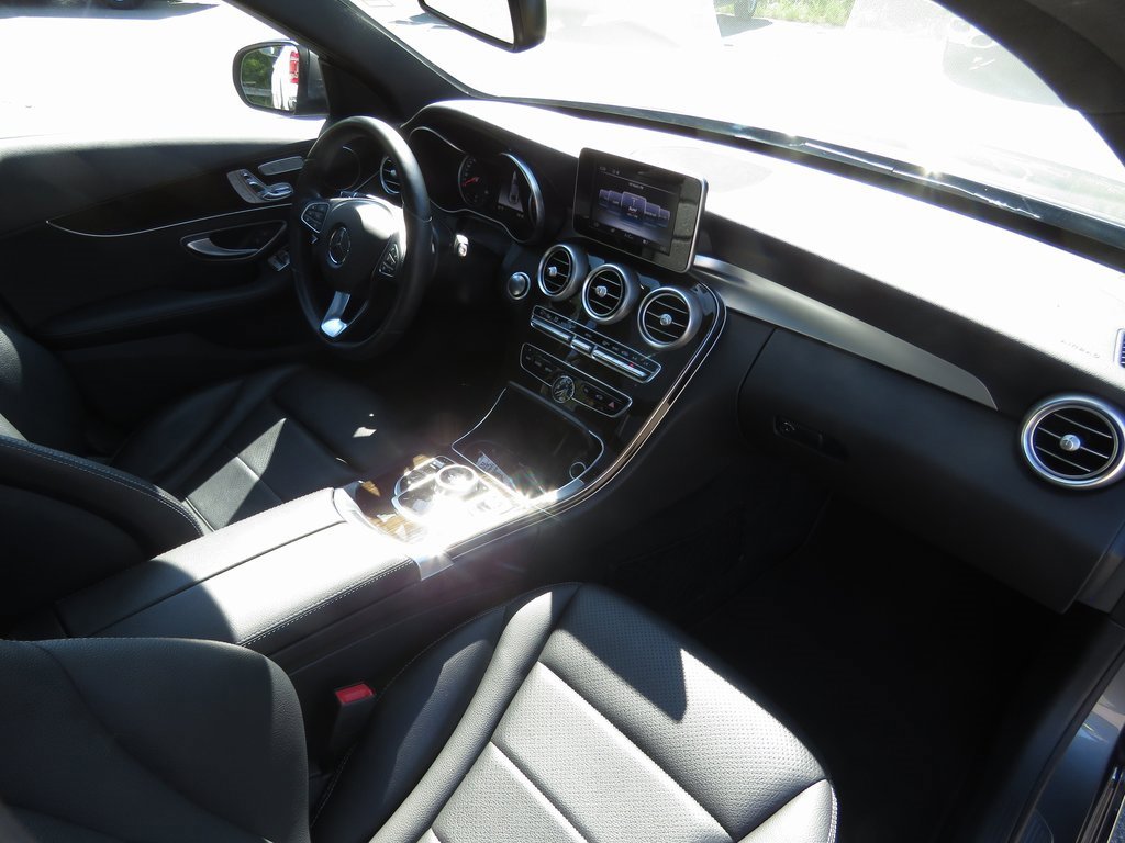 Used 2018 Mercedes-Benz C 300 4MATIC Sedan image 15