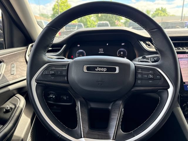Used 2022 Jeep Grand Cherokee L Limited w/ Luxury Tech Group II AWD/4WD image 15