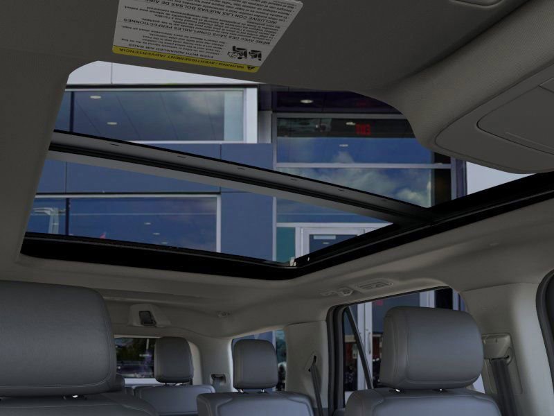 New 2025 Ford Expedition Active image 22