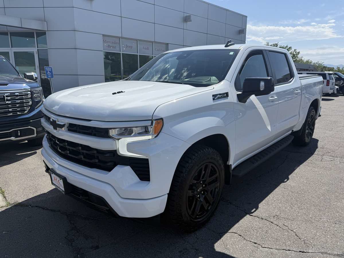 Used 2023 Chevrolet Silverado 1500 RST w/ RST All Star Premium Package AWD/4WD image 2