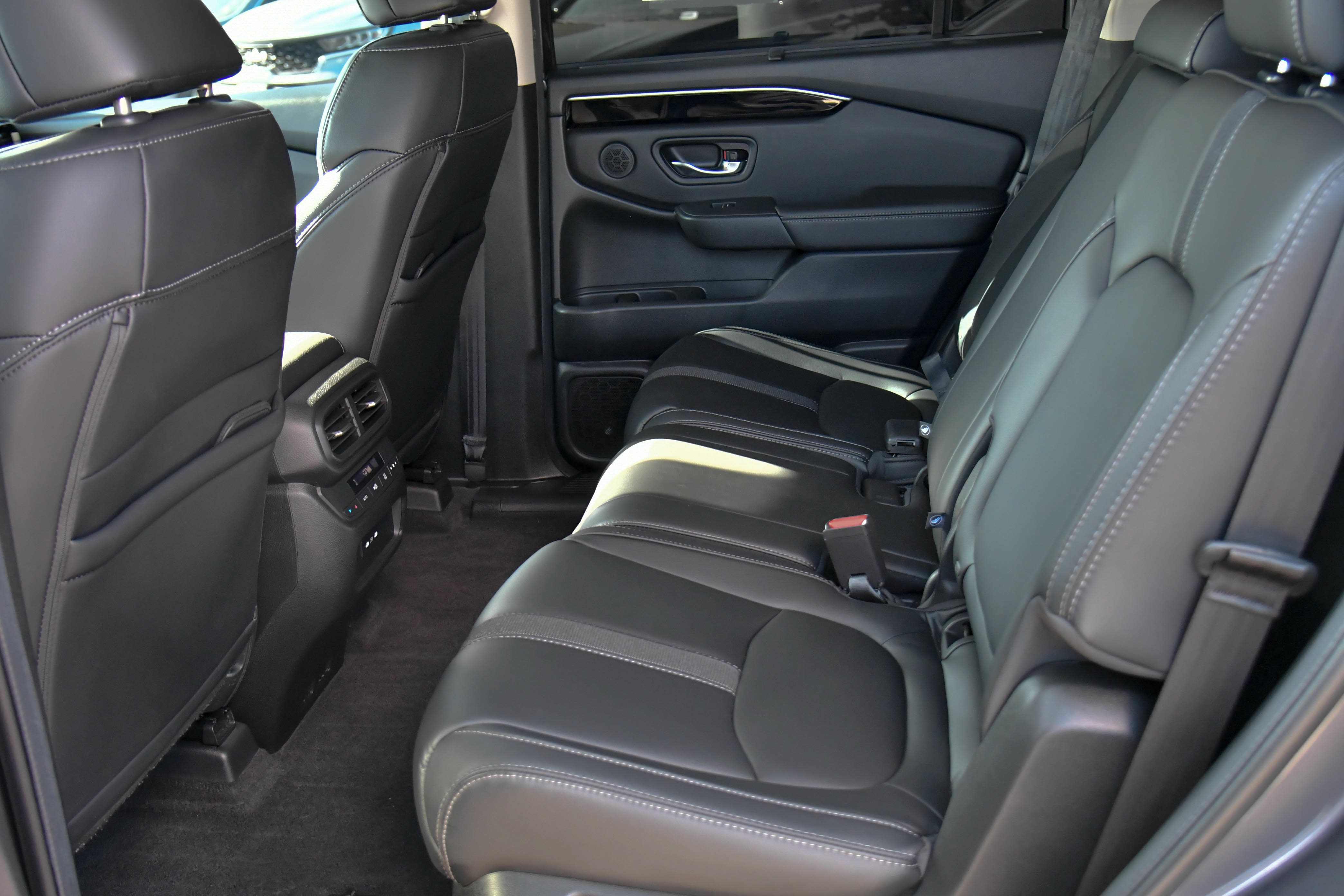 Used 2024 Honda Pilot EX-L image 39