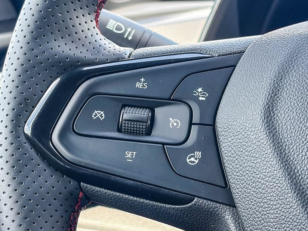 Used 2026 Chevrolet Trax RS FWD image 21