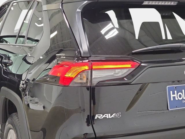 Certified 2025 Toyota RAV4 XLE AWD/4WD image 30