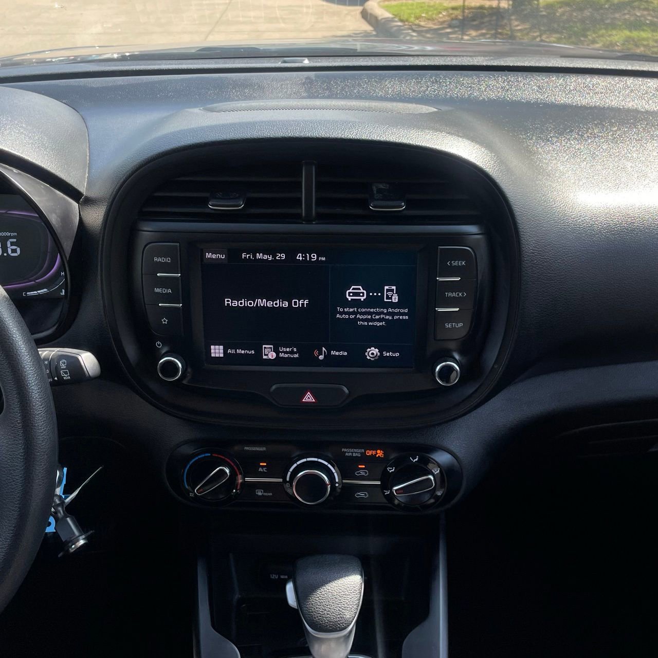 Used 2024 Kia Soul LX w/ Option Group 015 FWD image 16