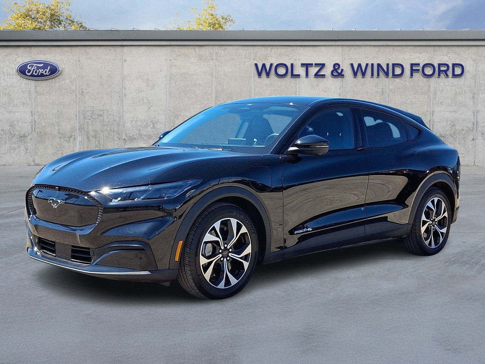 Used 2025 Ford Mustang Mach-E Select w/ Comfort Package Lite image 3