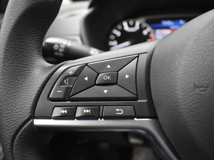 Used 2025 Nissan Altima 2.5 SV image 23