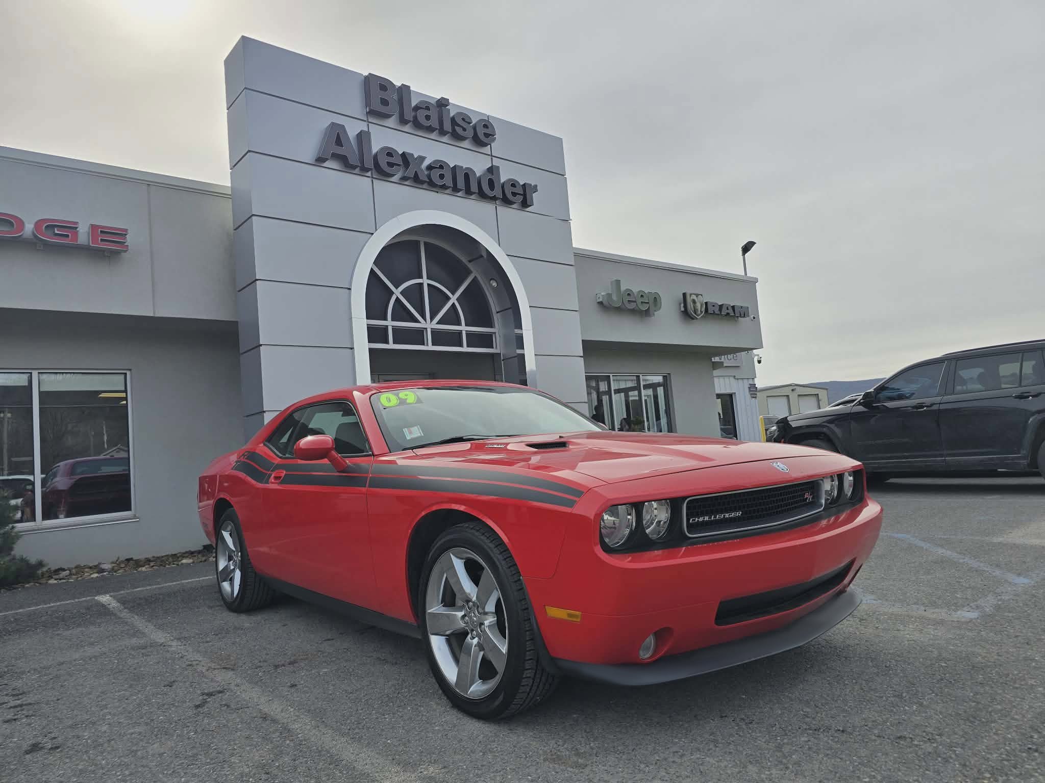 Used 2009 Dodge Challenger R/T w/ Sound Group
