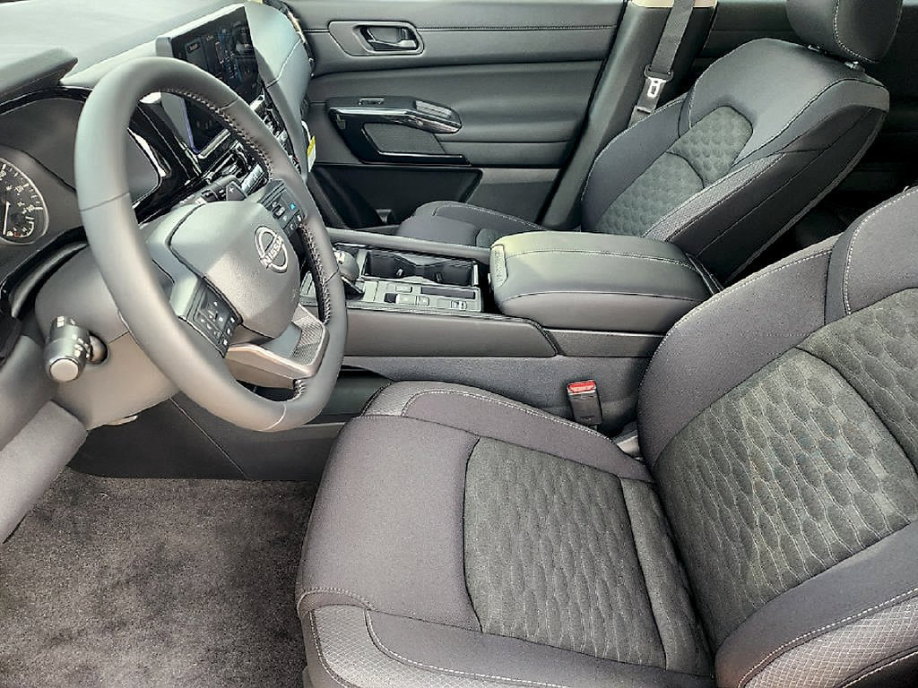 New 2026 Nissan Pathfinder SV w/ Cargo Package FWD image 12
