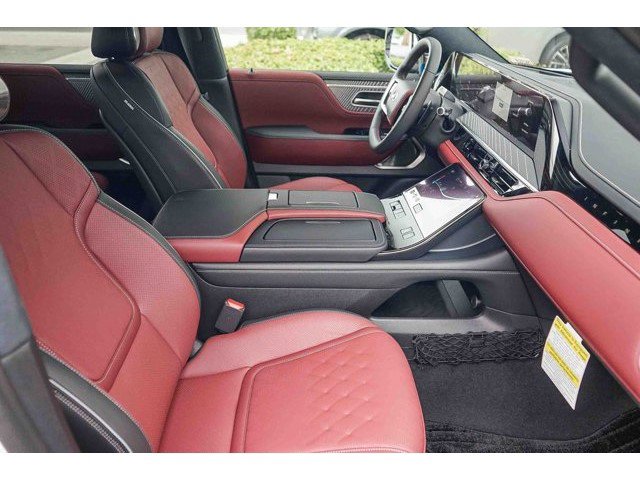 New 2026 INFINITI QX80 Autograph w/ Premium Cargo Package image 17