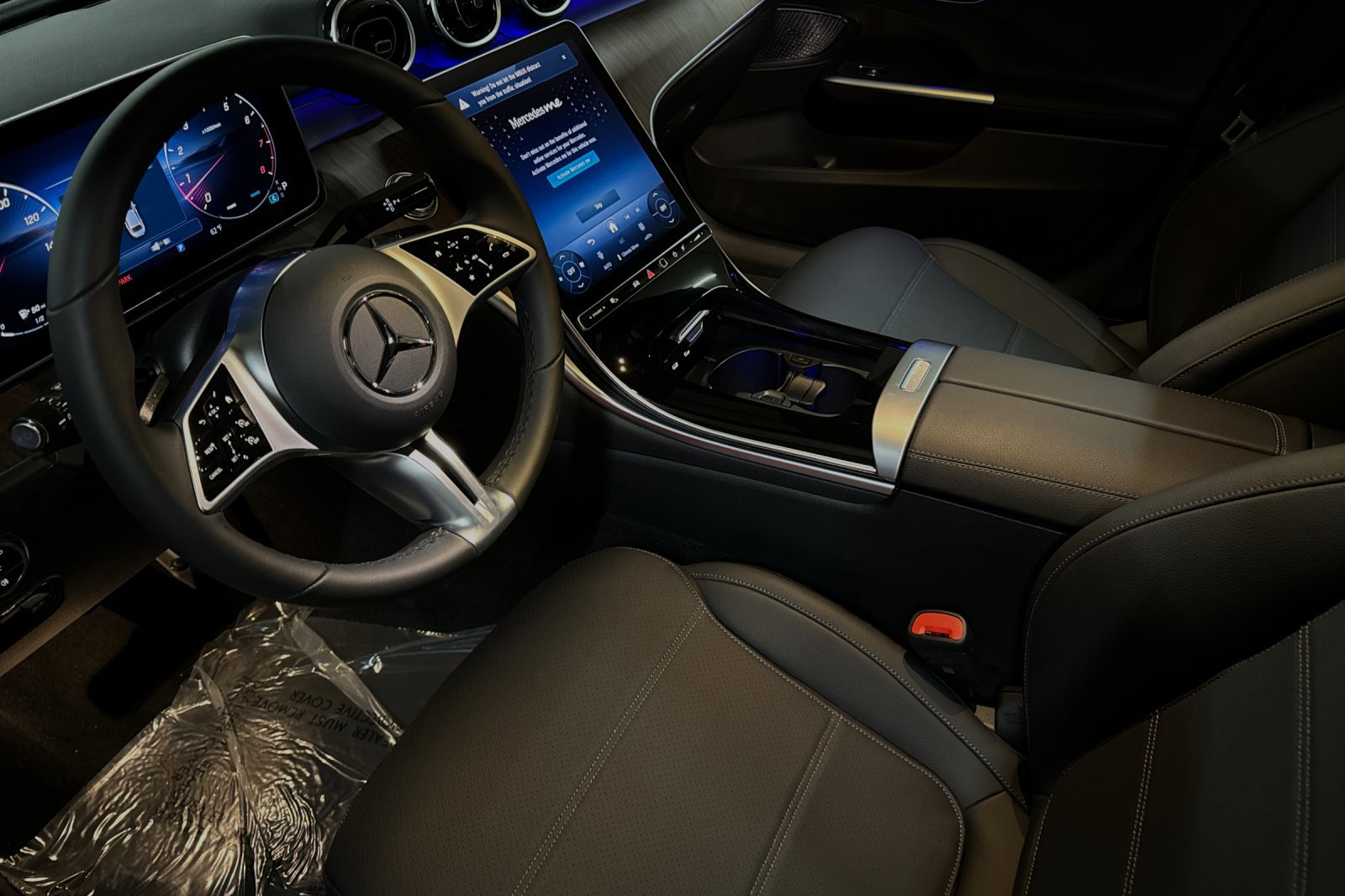 New 2025 Mercedes-Benz C 300 4MATIC Sedan image 4