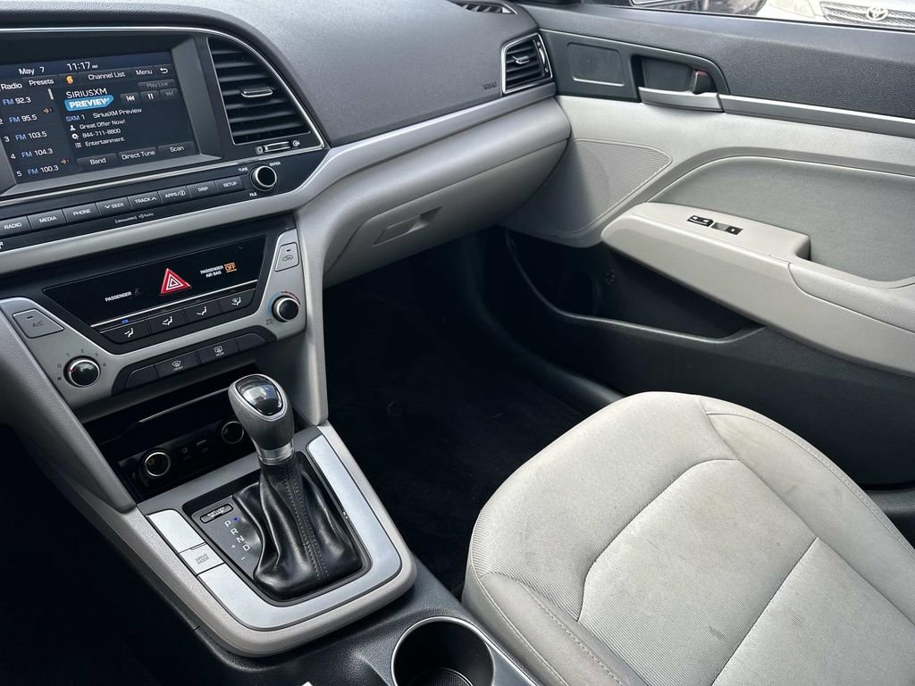 Used 2018 Hyundai Elantra SEL FWD image 33