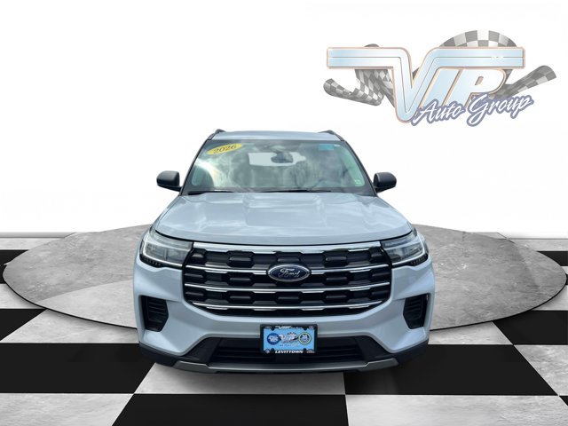 Used 2026 Ford Explorer Active AWD/4WD image 2