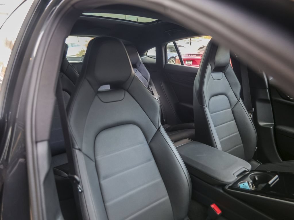 New 2026 Porsche Panamera RWD image 36
