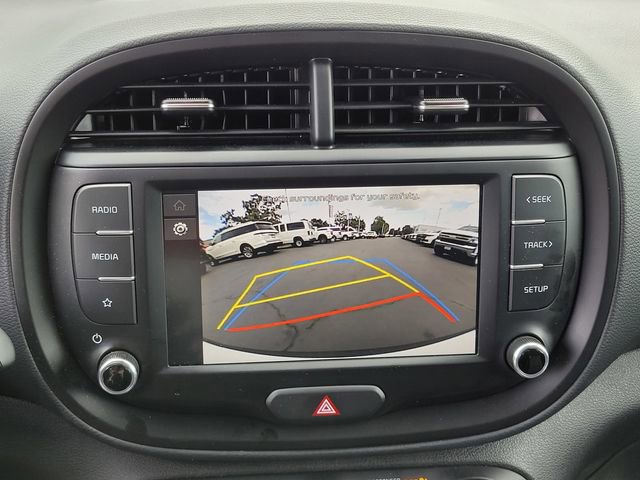 Used 2025 Kia Soul LX w/ LX Technology Package FWD image 28