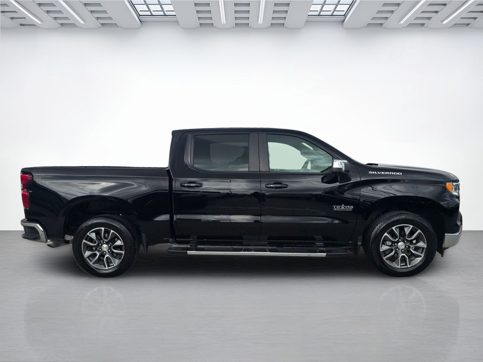 Used 2023 Chevrolet Silverado 1500 LT w/ Texas Edition Plus RWD image 2