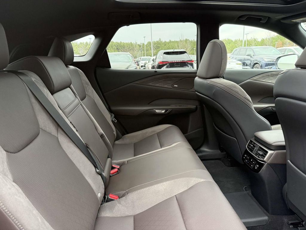 Used 2025 Lexus RX 450h Luxury w/ Convenience Package image 16