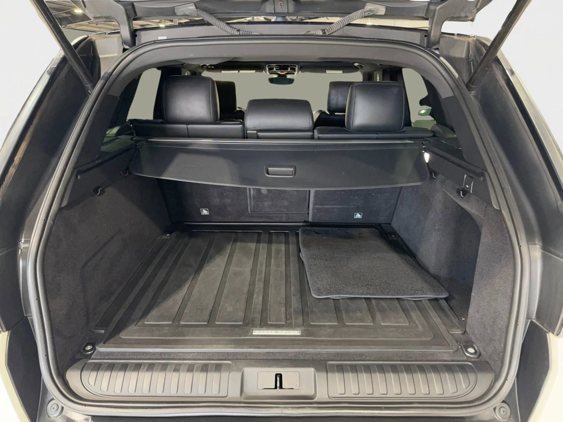 Used 2017 Land Rover Range Rover Sport HSE Dynamic image 25