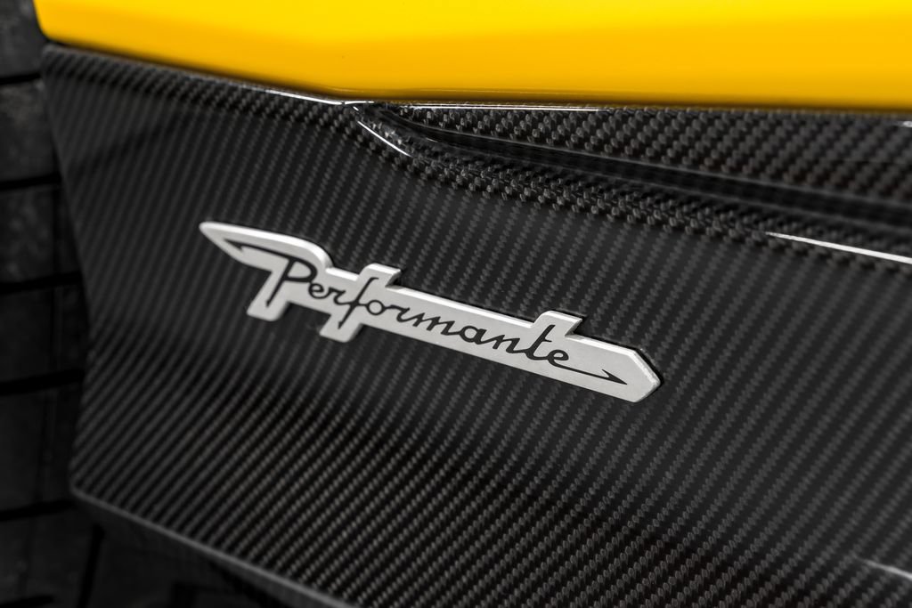 Used 2023 Lamborghini Urus Performante AWD/4WD image 58