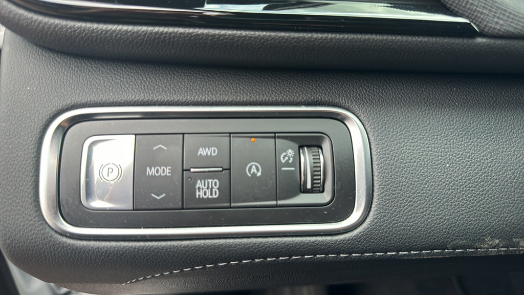 Used 2026 Buick Enclave Preferred AWD/4WD image 13