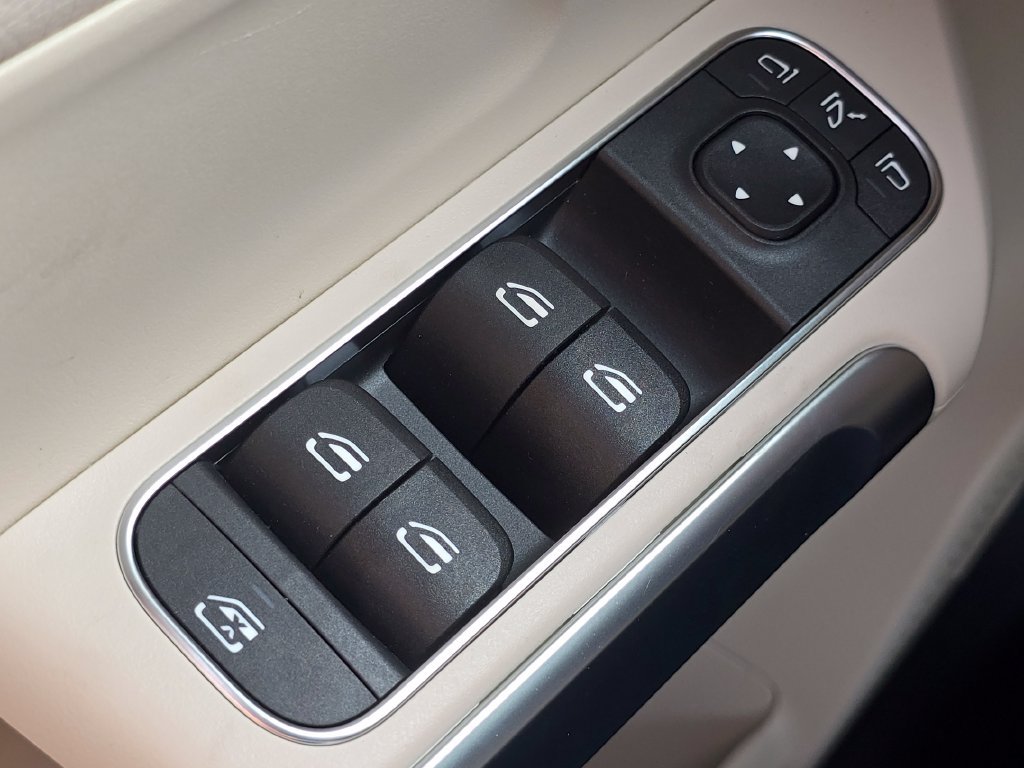 New 2026 Mercedes-Benz GLB 250 4MATIC image 27
