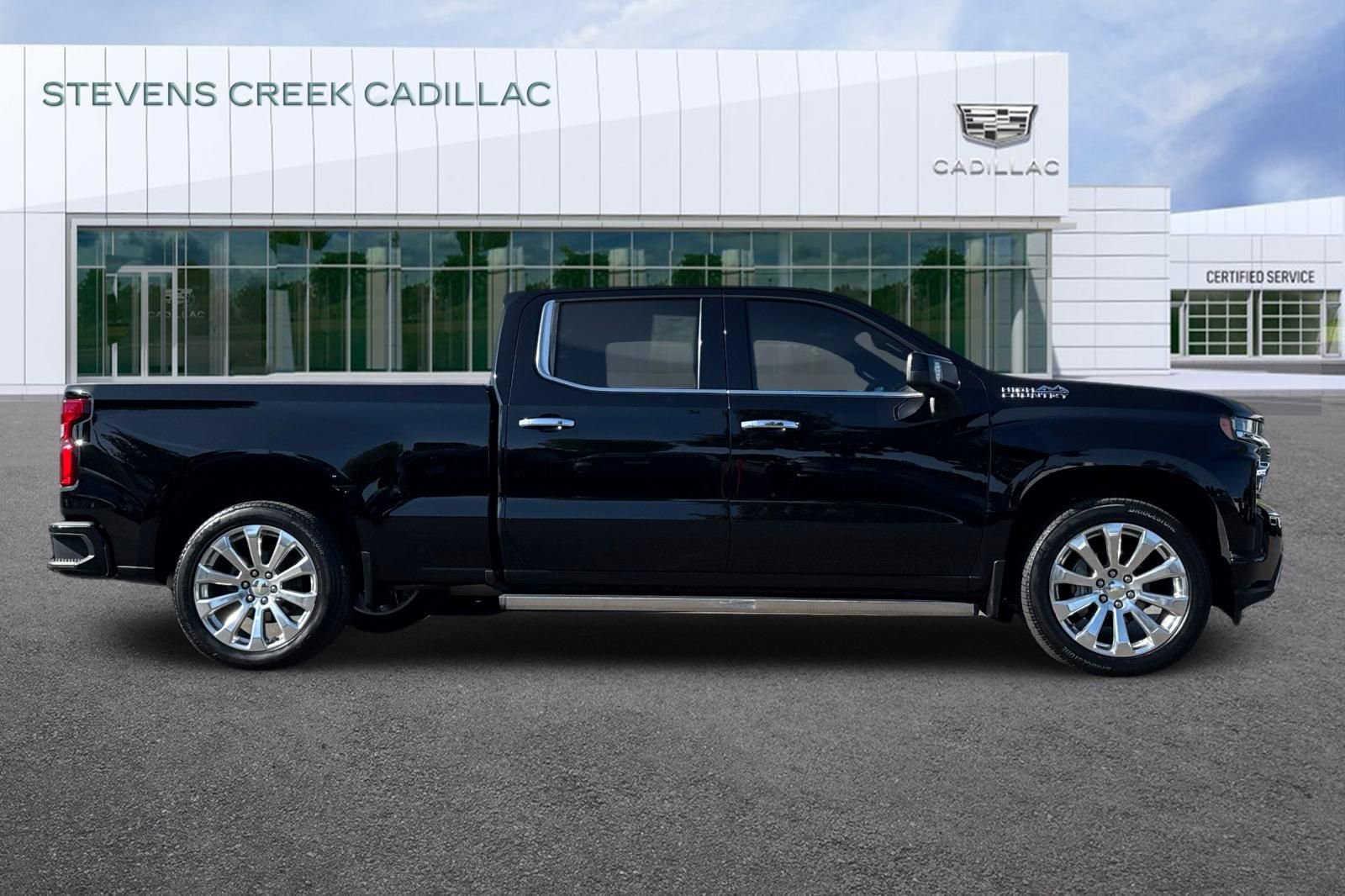 Used 2020 Chevrolet Silverado 1500 High Country w/ Technology Package image 2