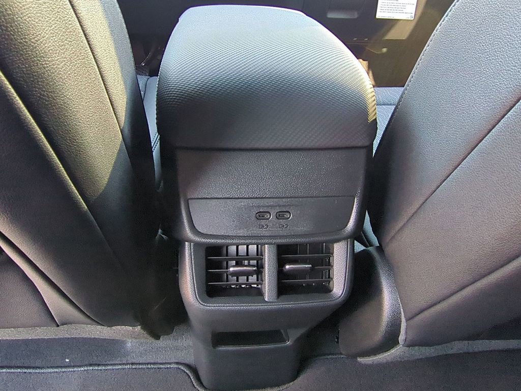 New 2026 Chevrolet Equinox LT w/ Convenience Package II image 21