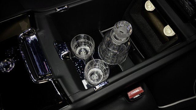 Used 2020 Rolls-Royce Cullinan AWD/4WD image 34