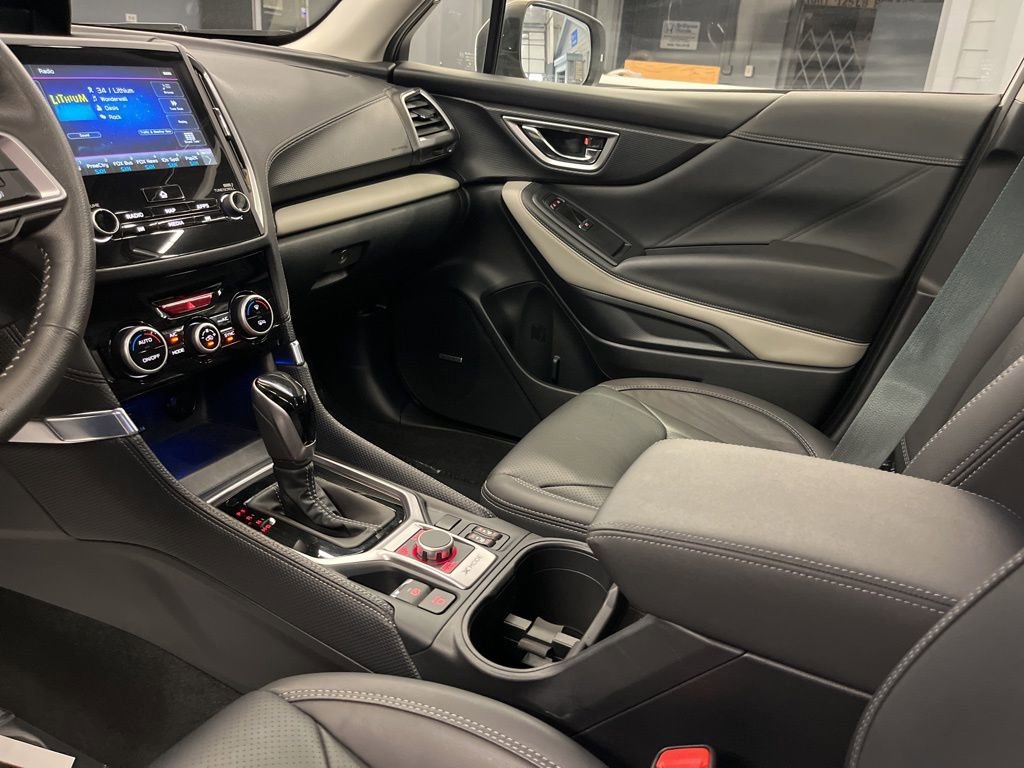 Certified 2024 Subaru Forester Limited image 28