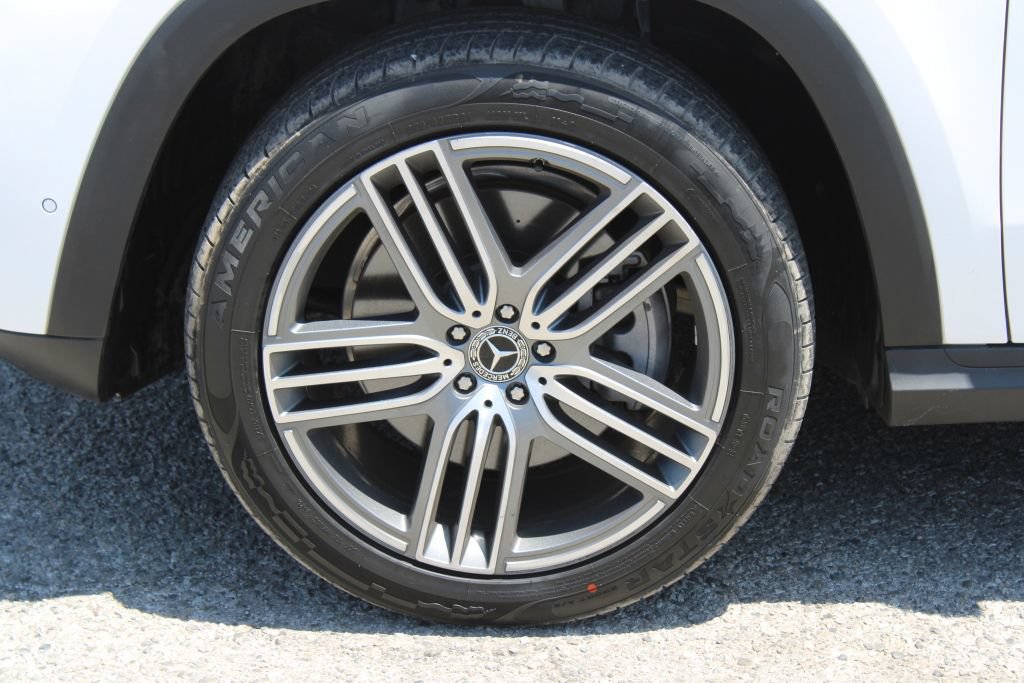 Used 2024 Mercedes-Benz GLS 450 4MATIC image 8