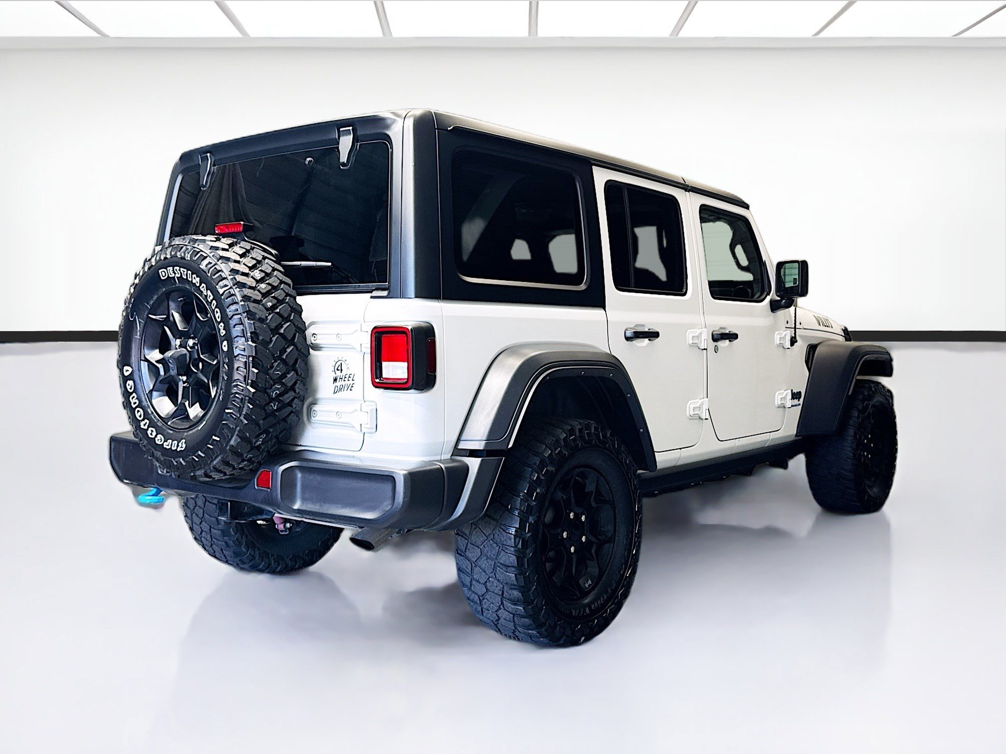 Used 2023 Jeep Wrangler Unlimited w/ Cold Weather Group AWD/4WD image 4
