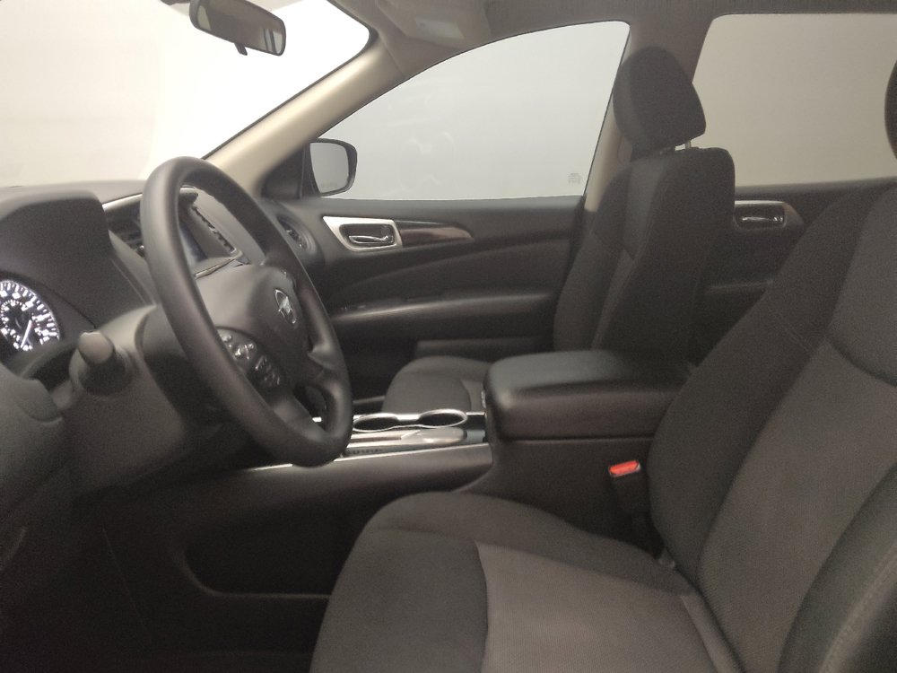 Used 2020 Nissan Pathfinder S FWD image 17