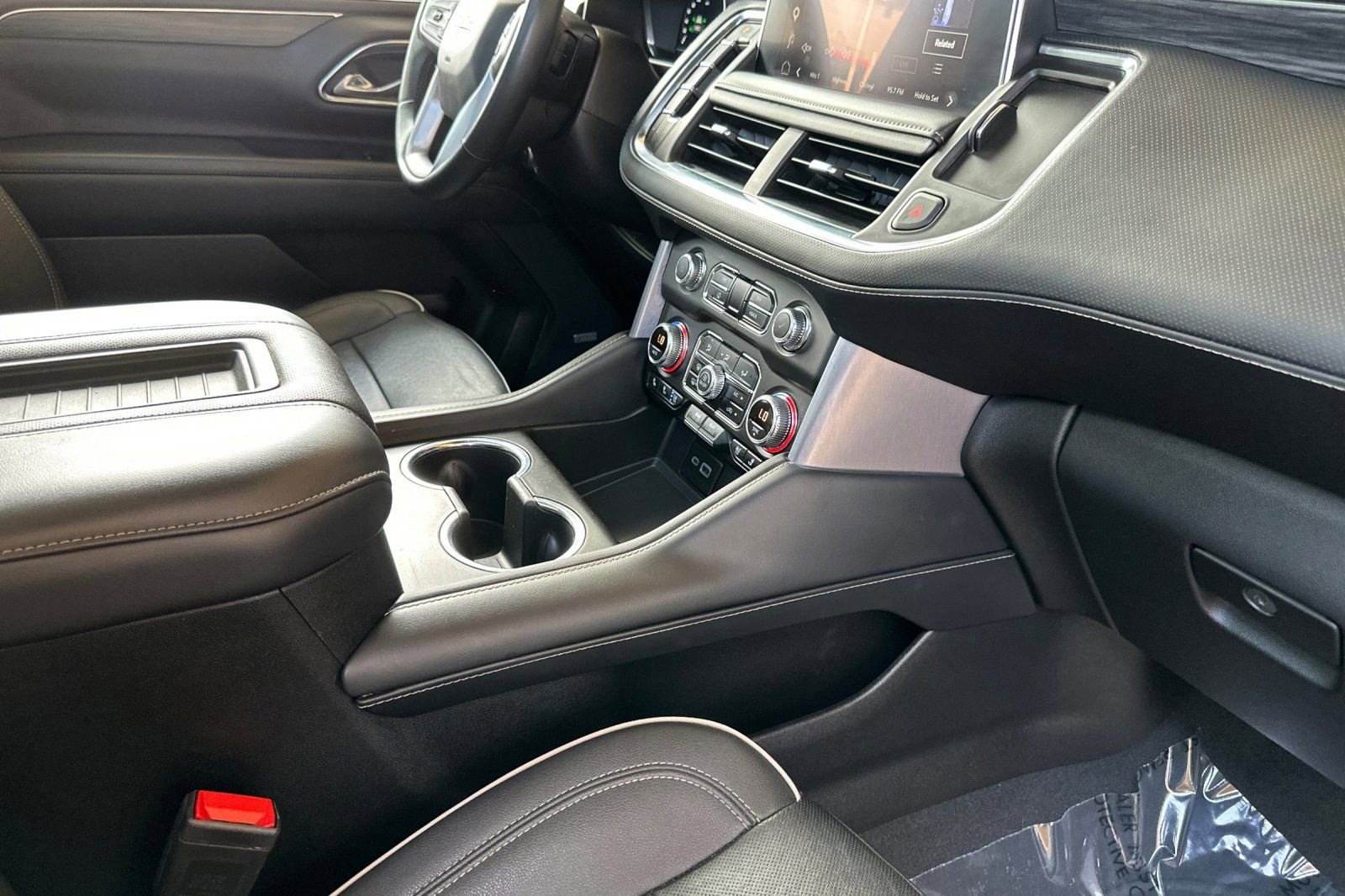 Certified 2023 GMC Yukon XL SLT w/ SLT Premium Package RWD image 18