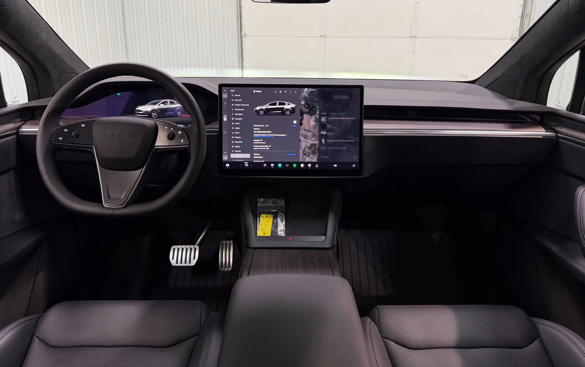 Used 2025 Tesla Model X image 13