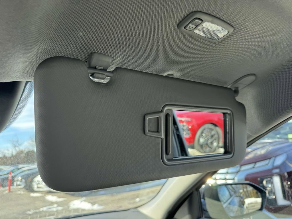 Certified 2025 Hyundai Elantra SEL image 32