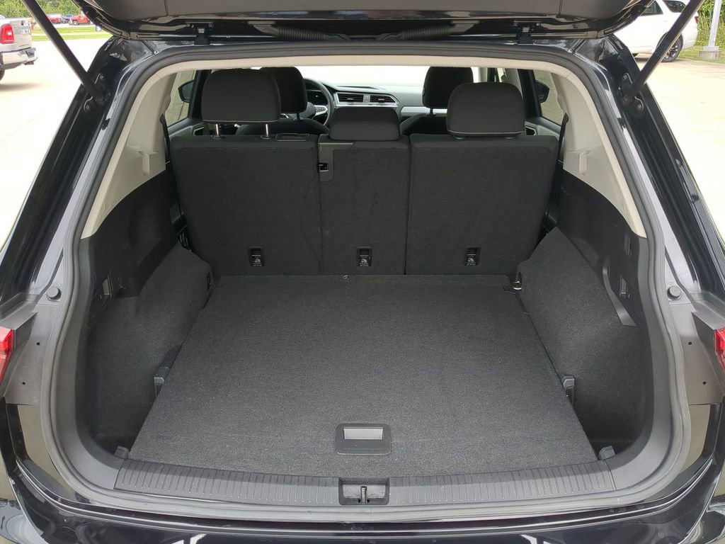 Used 2022 Volkswagen Tiguan S image 25