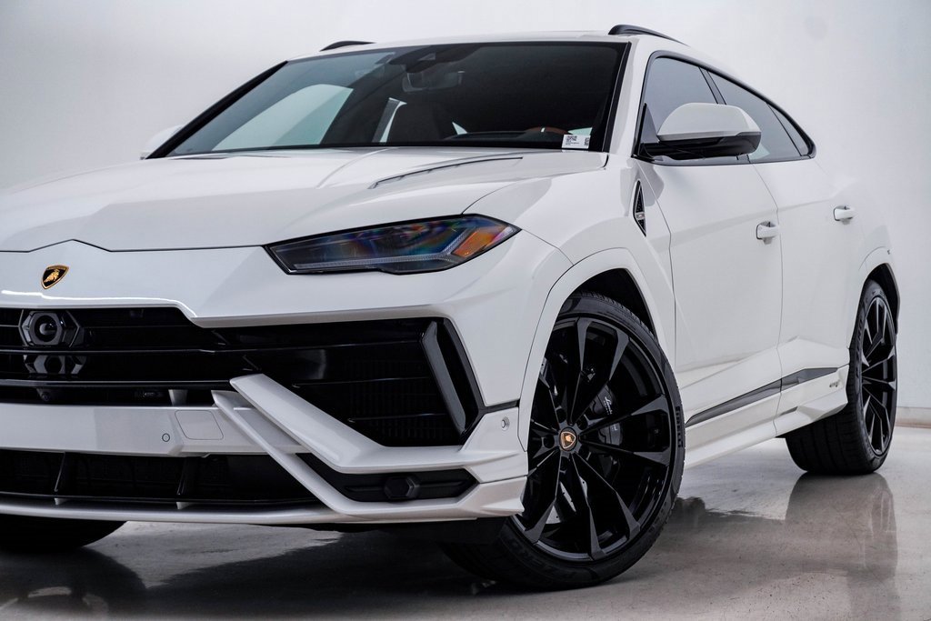 Used 2024 Lamborghini Urus S image 2